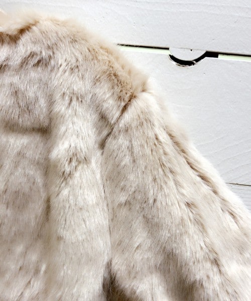 archives（アルシーヴ）の「【予約】ノーカラーフェイクファーコート（ノーカラージャケット・レディース・ブラック/ベージュ/ピンク・MEDIUM）」の8枚目の写真