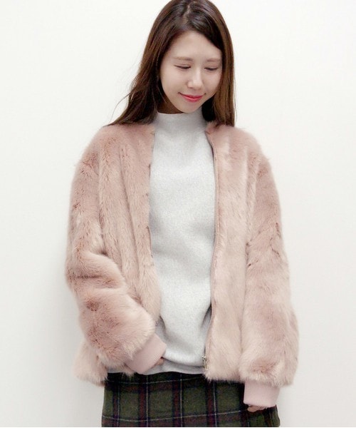 archives（アルシーヴ）の「【予約】ノーカラーフェイクファーコート（ノーカラージャケット・レディース・ブラック/ベージュ/ピンク・MEDIUM）」の3枚目の写真