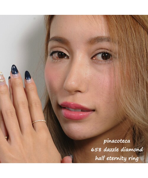 pinacoteca(ピナコテーカ)の「ピナコテーカ 658 ダズル ダイヤモンド ハーフエタニティ リング 約0.3ct(リング・レディース・ゴールド・5号〜13号)」の4枚目の写真