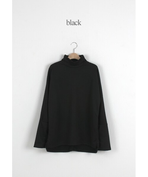 SINOWS（シノウズ）の「ボトルネックカットソー（スウェット・レディース・クリーム/ブラック/チャコール・one size (詳細サイズはサイトをご確認ください。)）」の2枚目の写真