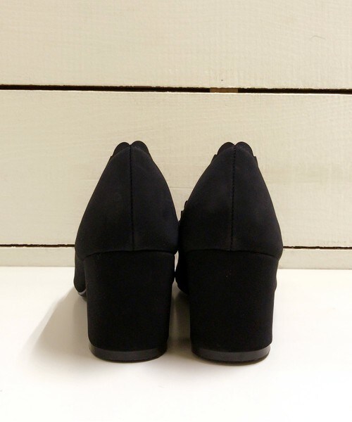 archives（アルシーヴ）の「【予約】スカラップパンプス（パンプス・レディース・アイボリー/ブラック/ピンクベージュ・MEDIUM/LARGE）」の7枚目の写真