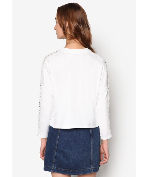 Something Borrowed(サムシングボロウド)の「蕾絲邊飾長袖衫(トップス・レディース・WHITE・S/M/L)」の3枚目の写真