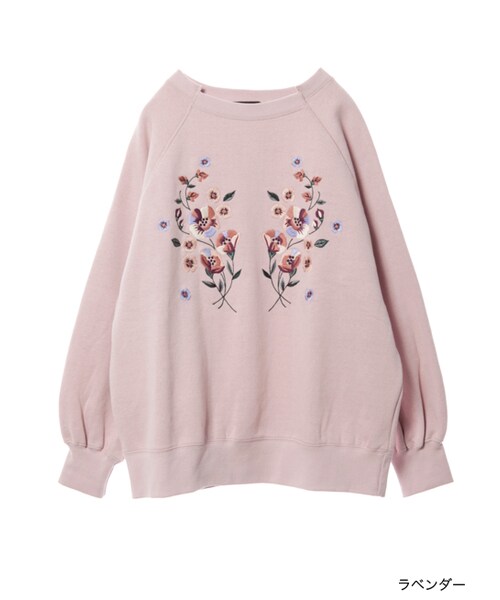 w closet(ダブルクローゼット)の「刺繍入り裏起毛ビッグプルオーバー(トップス・レディース・アイボリー/ラベンダー/スミクロ・FREE)」の3枚目の写真