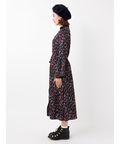 w closet（ダブルクローゼット）の「小花柄ロングガウンワンピース（ワンピース/ドレス・レディース・ボルドー/ブラック・FREE）」の4枚目の写真
