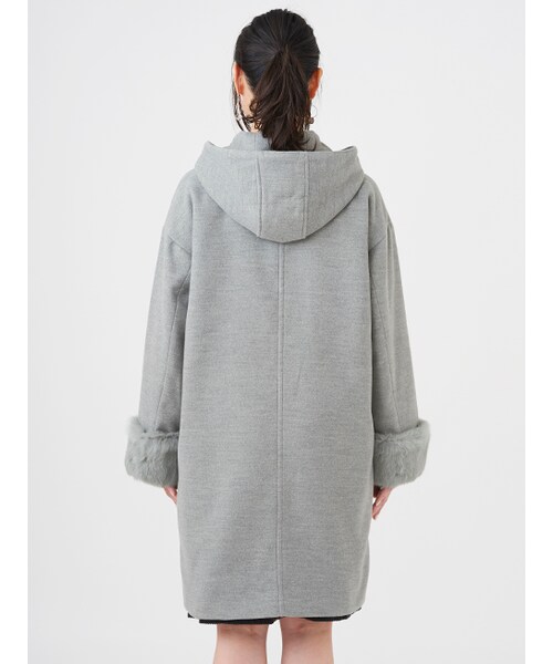 w closet（ダブルクローゼット）の「ラビットファー袖フードコート（ジャケット/アウター・レディース・ピンク/キャメル/グレー・FREE）」の6枚目の写真