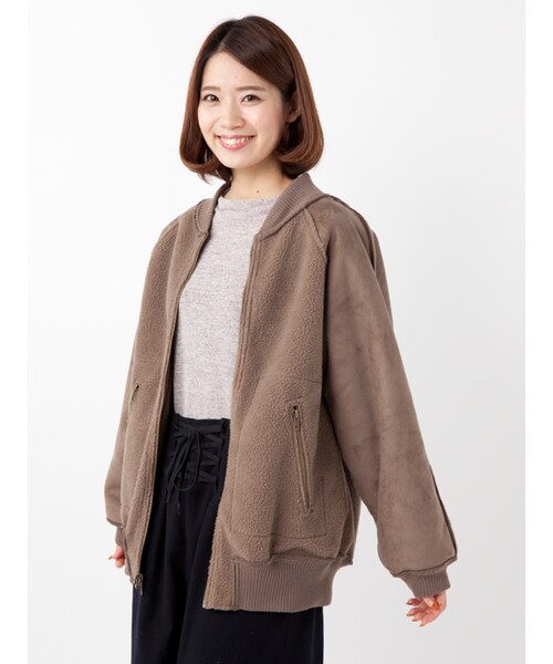 w closet（ダブルクローゼット）の「フェイクムートンリバーシブルブルゾン（ジャケット/アウター・レディース・Lベージュ/Sグレー/モカ・FREE）」の5枚目の写真