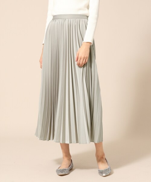 LOWRYS FARM（ローリーズファーム）の「マットサテンプリーツスカート（スカート・ブラック/グレー/レッド/ベージュ）」の2枚目の写真