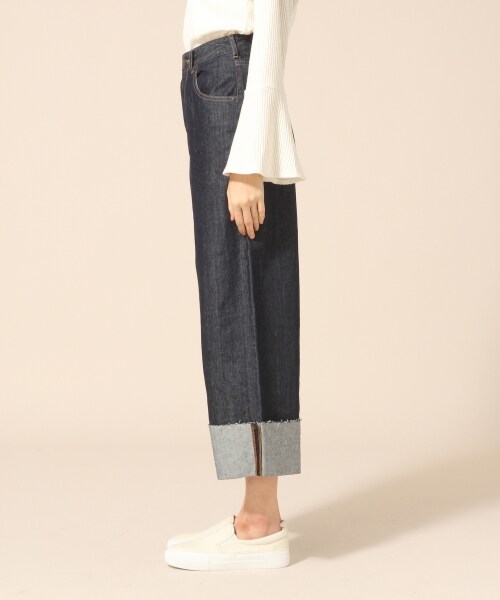 LOWRYS FARM（ローリーズファーム）の「ＣＯＮＥワイドパンツ（パンツ・ブルーオリカエシ/ブルーキリカエ/ワンウォッシュオリカエシ）」の6枚目の写真