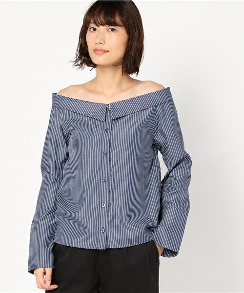 archives（アルシーヴ）の「オフショルシャツブラウス（シャツ/ブラウス・レディース・オフホワイト/ブルー/ネイビー・MEDIUM）」の2枚目の写真