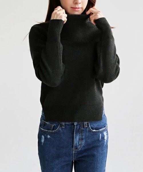 DHOLIC（ディーホリック）の「モックネッククロップドニットプルオーバー（ニット/セーター・レディース・レッド/ライトブラウン/ライトベージュ/ブラック/ブラックグレー/アイボリー・FREE）」の4枚目の写真