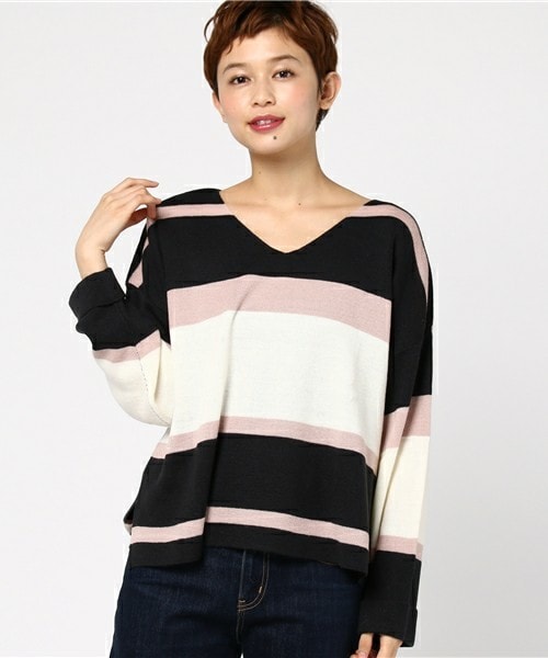 archives（アルシーヴ）の「マルチボーダーVネックニット（ニット/セーター・レディース・オフホワイト/ネイビー/ピンク・MEDIUM）」の2枚目の写真