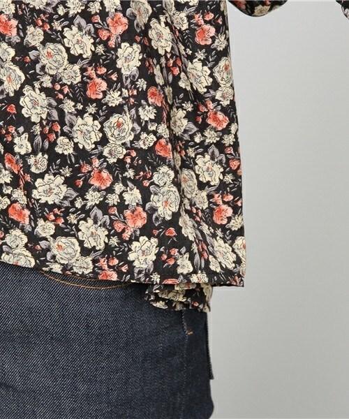 archives（アルシーヴ）の「フレア袖ギャザーVネックブラウス（シャツ/ブラウス・レディース・ブラック/ブルー/ネイビー・MEDIUM）」の9枚目の写真