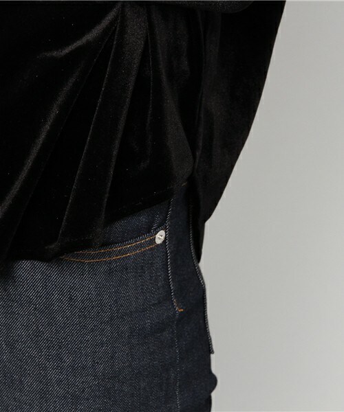 archives（アルシーヴ）の「ギャザーハイネックベロアプルオーバー（Tシャツ/カットソー・レディース・ブラック/ブルー/ピンク・MEDIUM）」の10枚目の写真