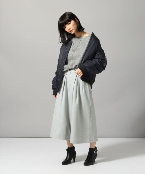 HARE(ハレ)の「ビキモウアシメクロップドパンツ(パンツ・ブラック/グレー)」の3枚目の写真