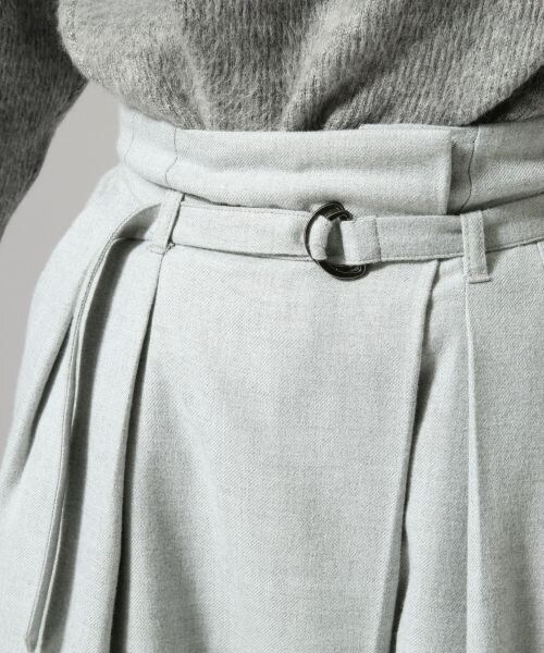 HARE(ハレ)の「ビキモウアシメクロップドパンツ(パンツ・ブラック/グレー)」の7枚目の写真