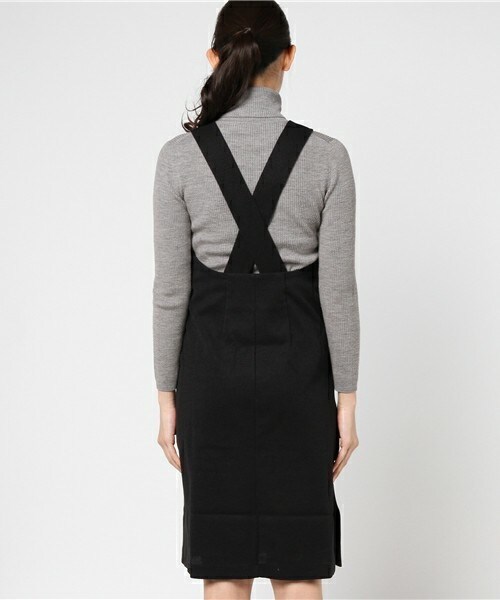 TOGA PULLA（トーガ　プルラ）の「TOGA PULLA バッククロスシャンブレージャージードレス（ワンピース・レディース・ブラック/ライトグリーン・36/38）」の4枚目の写真