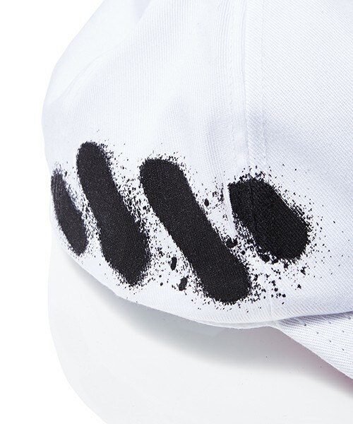 off white（オフホワイト）の「OFF WHITE 『DIAG SPRAY』キャップ（キャップ・メンズ・ホワイト・FREE）」の6枚目の写真
