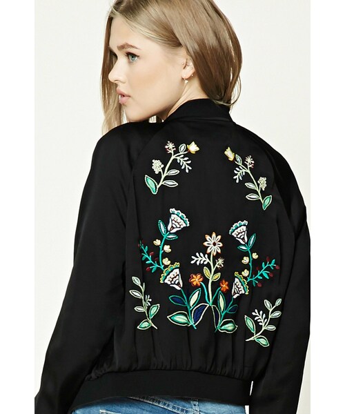 FOREVER 21(フォーエバー トゥエンティーワン)の「Heartbreakerエンブロイダードスカジャン(ジャケット/アウター・レディース・BLACK・S/M/L)」の1枚目の写真