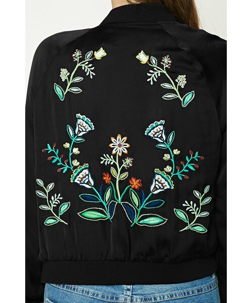FOREVER 21(フォーエバー トゥエンティーワン)の「Heartbreakerエンブロイダードスカジャン(ジャケット/アウター・レディース・BLACK・S/M/L)」の5枚目の写真