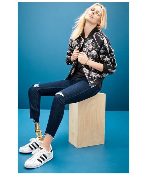adidas(アディダス)の「Women's Adidas 'Superstar' Sneaker(スニーカー・レディース・White・5 M/5.5 M/6 M/6.5 M/7 M/7.5 M/8 M/8.5 M/9 M/9.5 M/10 M)」の2枚目の写真