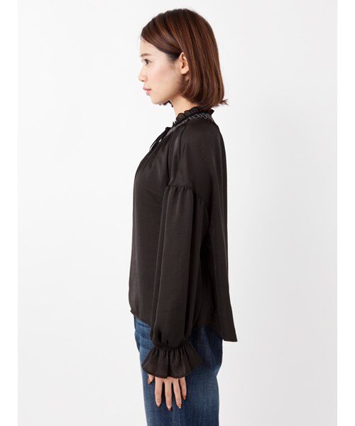 w closet（ダブルクローゼット）の「ベロアリボン付きシャーリングブラウス（トップス・レディース・アイボリー/ピンク/ブラック・FREE）」の5枚目の写真