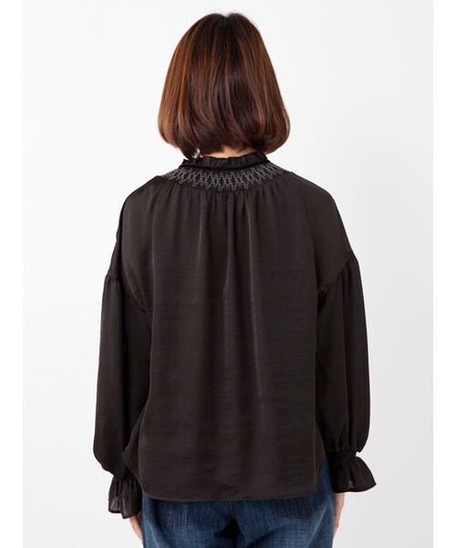 w closet（ダブルクローゼット）の「ベロアリボン付きシャーリングブラウス（トップス・レディース・アイボリー/ピンク/ブラック・FREE）」の6枚目の写真