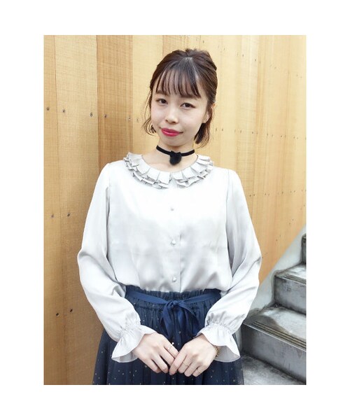 F i.n.t（フィント）の「タック衿サテンブラウス/F i.n.t（シャツ/ブラウス・レディース・その他）」の4枚目の写真