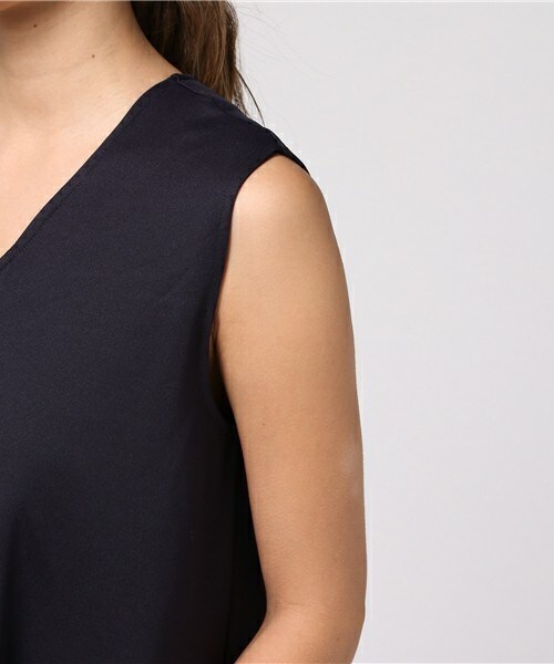 INTERPLANET(インタープラネット)の「ジャージVネックヘムOP(ワンピース・レディース・モカ/ネイビー・FREE)」の6枚目の写真