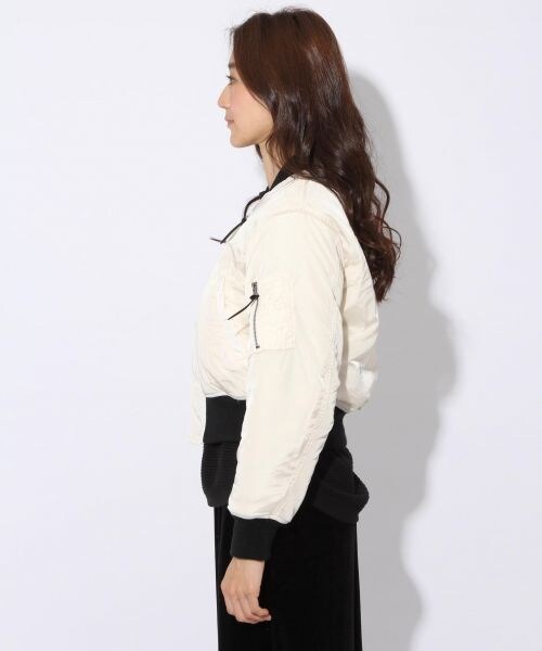 niko and...(ニコアンド)の「リバーシブルモコジャン(ジャケット/アウター・オフホワイト/ライトブラウン)」の10枚目の写真