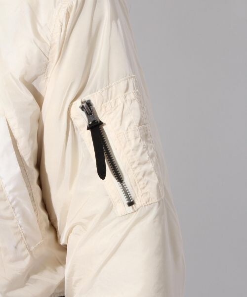 niko and...(ニコアンド)の「リバーシブルモコジャン(ジャケット/アウター・オフホワイト/ライトブラウン)」の17枚目の写真