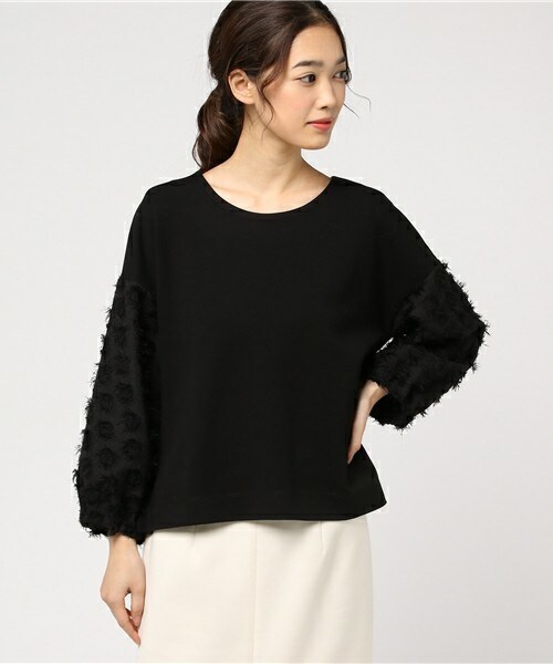 actuel(アクチュエル)の「ドットボリューム袖トップス(Tシャツ/カットソー・レディース・オフホワイト/ブラック/ネイビー・FREE)」の2枚目の写真