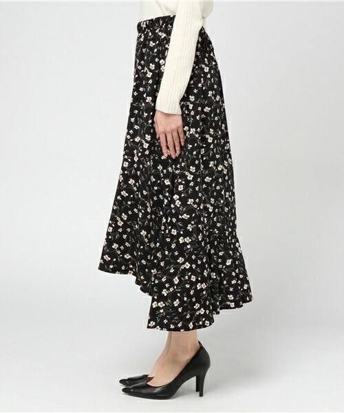 archives（アルシーヴ）の「花柄フィッシュテールスカート（スカート・レディース・オフホワイト/ブラック/ネイビー・MEDIUM）」の5枚目の写真