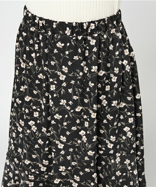 archives（アルシーヴ）の「花柄フィッシュテールスカート（スカート・レディース・オフホワイト/ブラック/ネイビー・MEDIUM）」の7枚目の写真