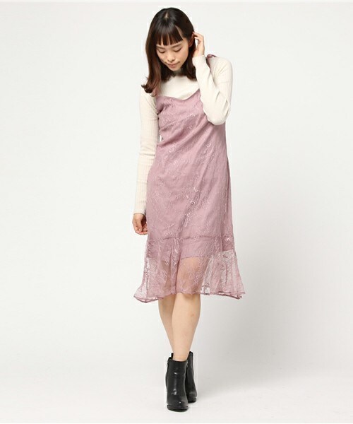 archives（アルシーヴ）の「刺繍レースキャミワンピース（ワンピース・レディース・ブラック/グレー/ピンク・MEDIUM）」の4枚目の写真