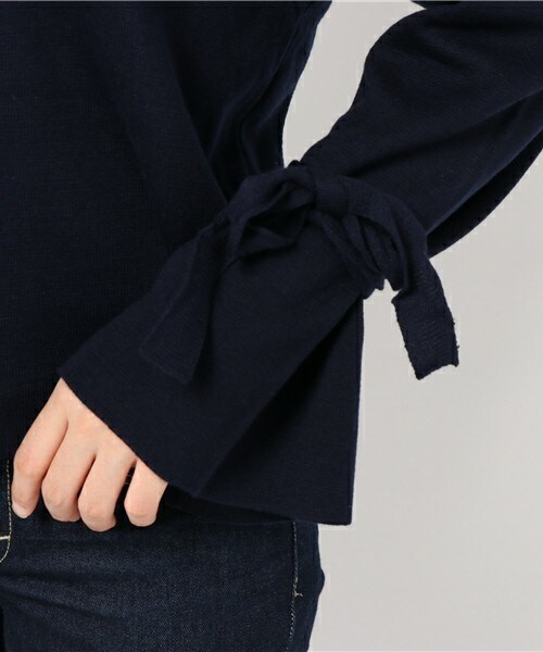 archives（アルシーヴ）の「袖リボンVネックプルオーバー（ニット/セーター・レディース・アイボリー/グレー/ネイビー/ピンクベージュ・MEDIUM）」の9枚目の写真