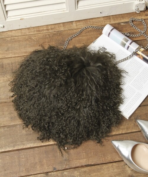 BAYFLOW（ベイフロー）の「チベットラムショルダーバッグ（バッグ・グレー/ピンク/カーキ）」の2枚目の写真