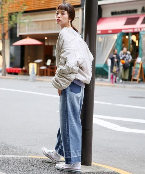 LOWRYS FARM(ローリーズファーム)の「★WEB先行予約アイテム★リバーシブルソデボリュームMA-1(ジャケット/アウター・ブラック/グレー/カーキ)」の6枚目の写真