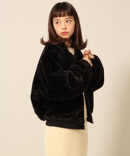 LOWRYS FARM(ローリーズファーム)の「★WEB先行予約アイテム★リバーシブルソデボリュームMA-1(ジャケット/アウター・ブラック/グレー/カーキ)」の8枚目の写真