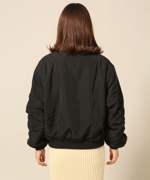 LOWRYS FARM(ローリーズファーム)の「★WEB先行予約アイテム★リバーシブルソデボリュームMA-1(ジャケット/アウター・ブラック/グレー/カーキ)」の12枚目の写真