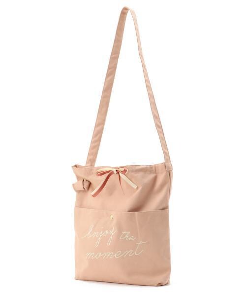 RAY CASSIN（レイカズン）の「刺繍入りキャンバスショルダーバッグ（バッグ・レディース・ブラック/ピンク/キナリ・FREE）」の4枚目の写真