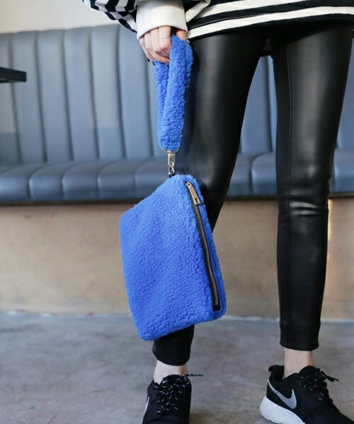 DHOLIC(ディーホリック)の「スクエアボアクラッチバッグ(クラッチバッグ・レディース・FREE)」の5枚目の写真