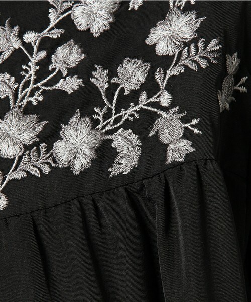 archives（アルシーヴ）の「胸元刺繍入りブラウス（シャツ/ブラウス・レディース・アイボリー/ブラック/ブルー・MEDIUM）」の10枚目の写真
