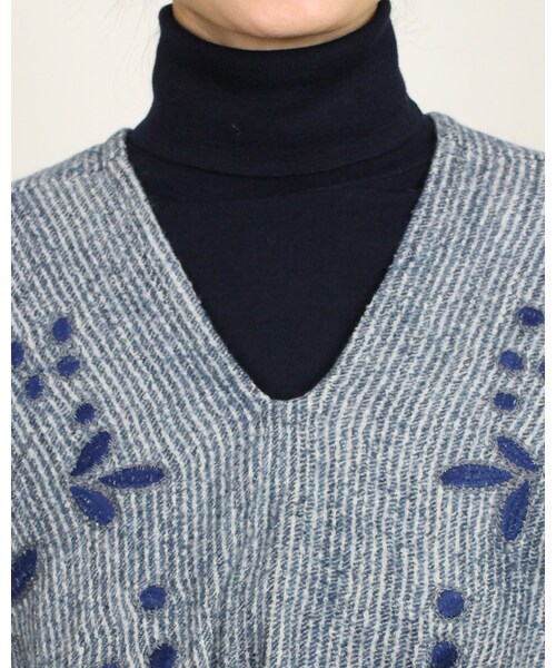 45R（フォーティファイブアール）の「ku・Ra・siバンダナ刺繍ポンチョ