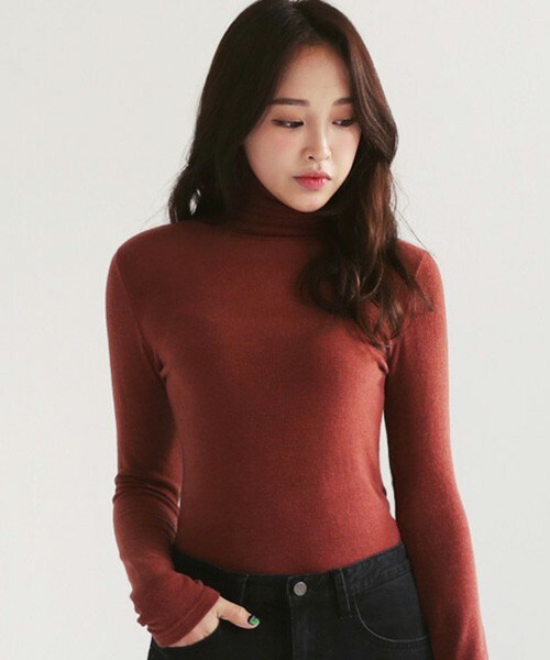 DHOLIC（ディーホリック）の「ウールブレンドタートルネックTシャツ（Tシャツ/カットソー・レディース・ブラック/アイボリー/オリーブグリーン/ピンクブラウン・FREE）」の4枚目の写真