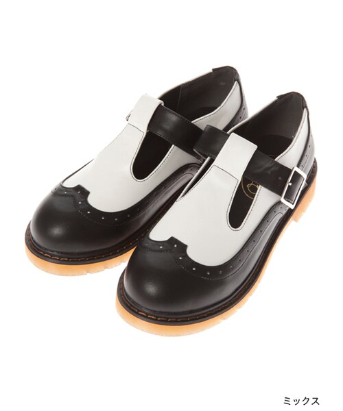 w closet（ダブルクローゼット）の「Ｔストラップシューズ（シューズ・レディース・ブラック/ミックス・M/L）」の2枚目の写真