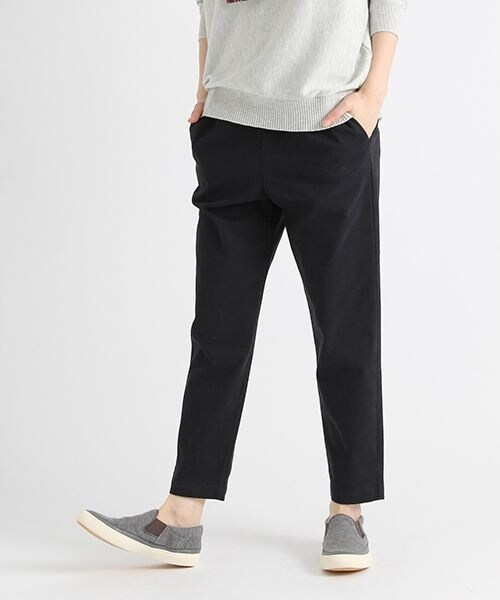 studio CLIP（スタディオクリップ）の「コットンレーヨン混ストレッチテーパードパンツ（パンツ・ブラック/カーキ/ベージュ/ネイビー）」の4枚目の写真