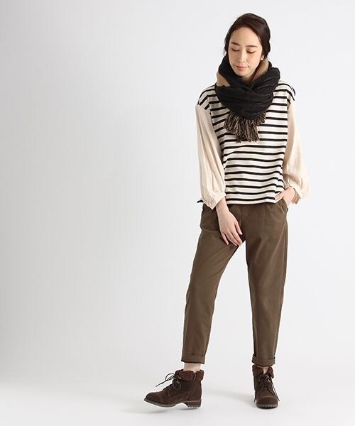 studio CLIP（スタディオクリップ）の「コットンレーヨン混ストレッチテーパードパンツ（パンツ・ブラック/カーキ/ベージュ/ネイビー）」の5枚目の写真
