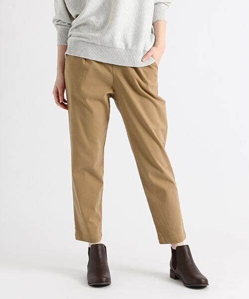 studio CLIP（スタディオクリップ）の「コットンレーヨン混ストレッチテーパードパンツ（パンツ・ブラック/カーキ/ベージュ/ネイビー）」の2枚目の写真