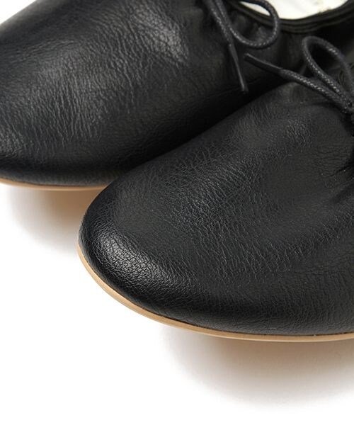 studio CLIP(スタディオクリップ)の「アソートカラーバレエシューズ(シューズ・シルバー/ブラック/ピンク/ブラウン/アイボリー)」の20枚目の写真