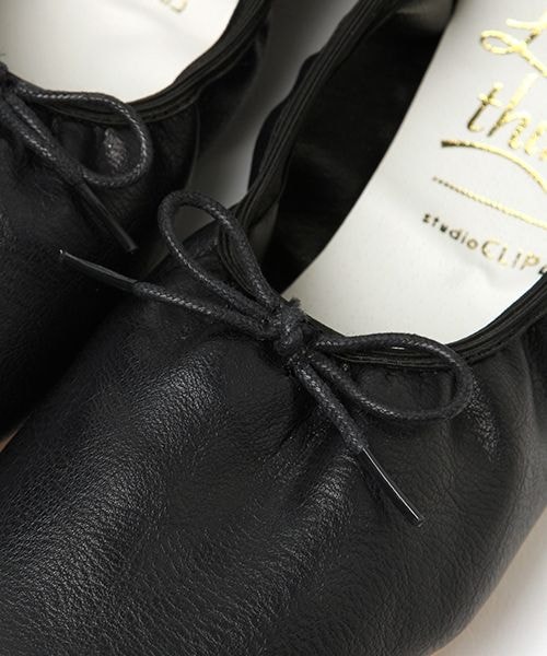 studio CLIP(スタディオクリップ)の「アソートカラーバレエシューズ(シューズ・シルバー/ブラック/ピンク/ブラウン/アイボリー)」の19枚目の写真